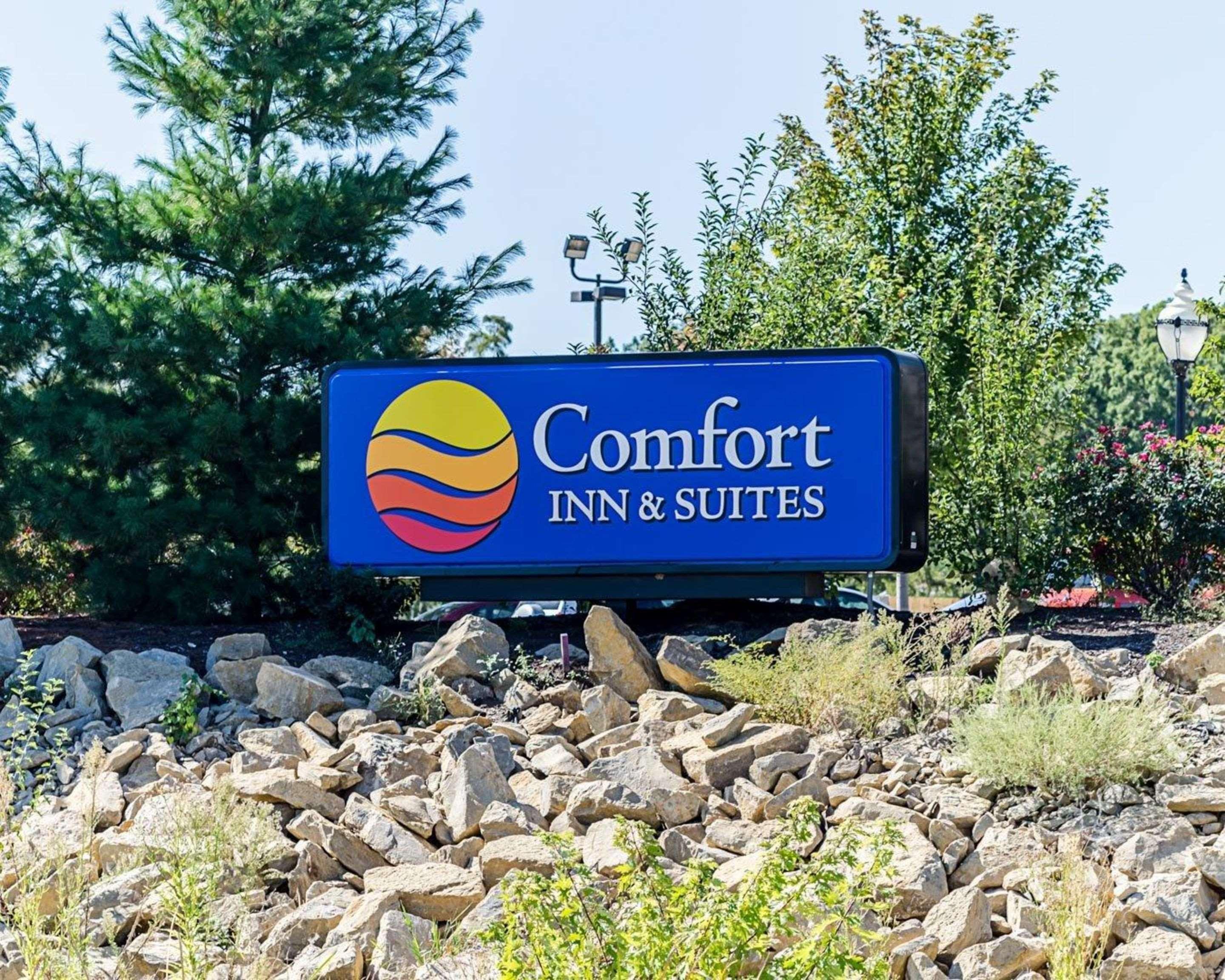 Comfort Inn & Suites Lawrence Exterior foto